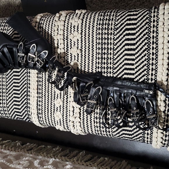 Shoes - Picture 2 of 3